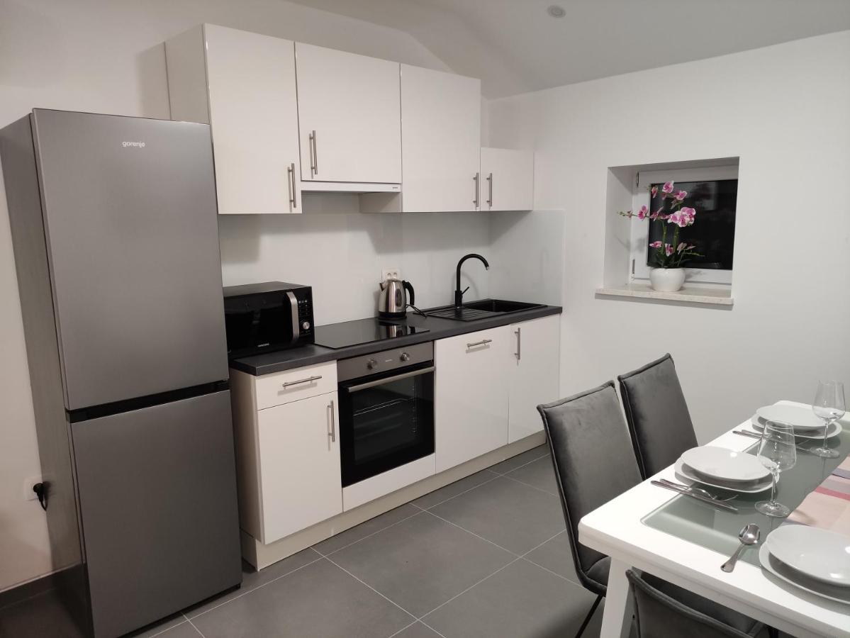 Apartamento Mira 2 Zagvozd Exterior foto